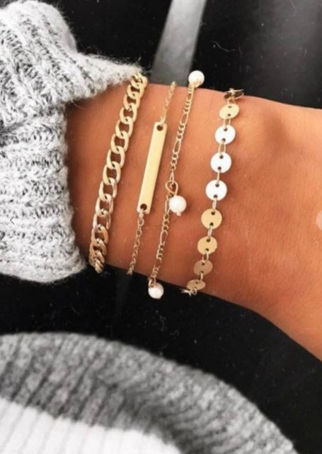 Gold bracelet set